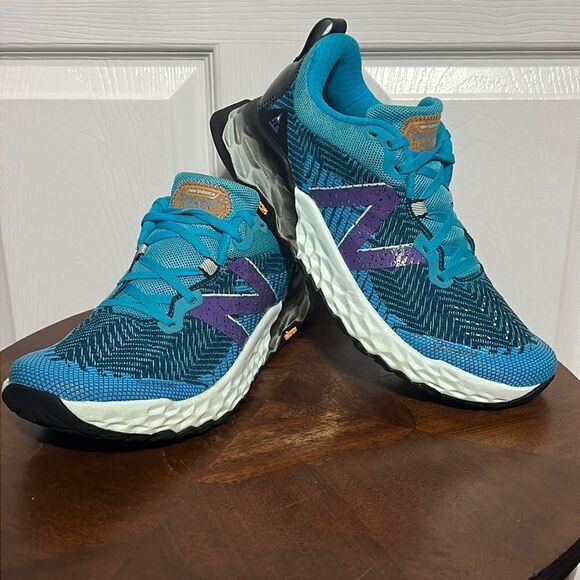 🔥 NEW BALANCE WOMEN'S FRESH FOAM HIERRO V6 - Women Sz 10.5 - PERFECT Condition - Picture 1 of 12